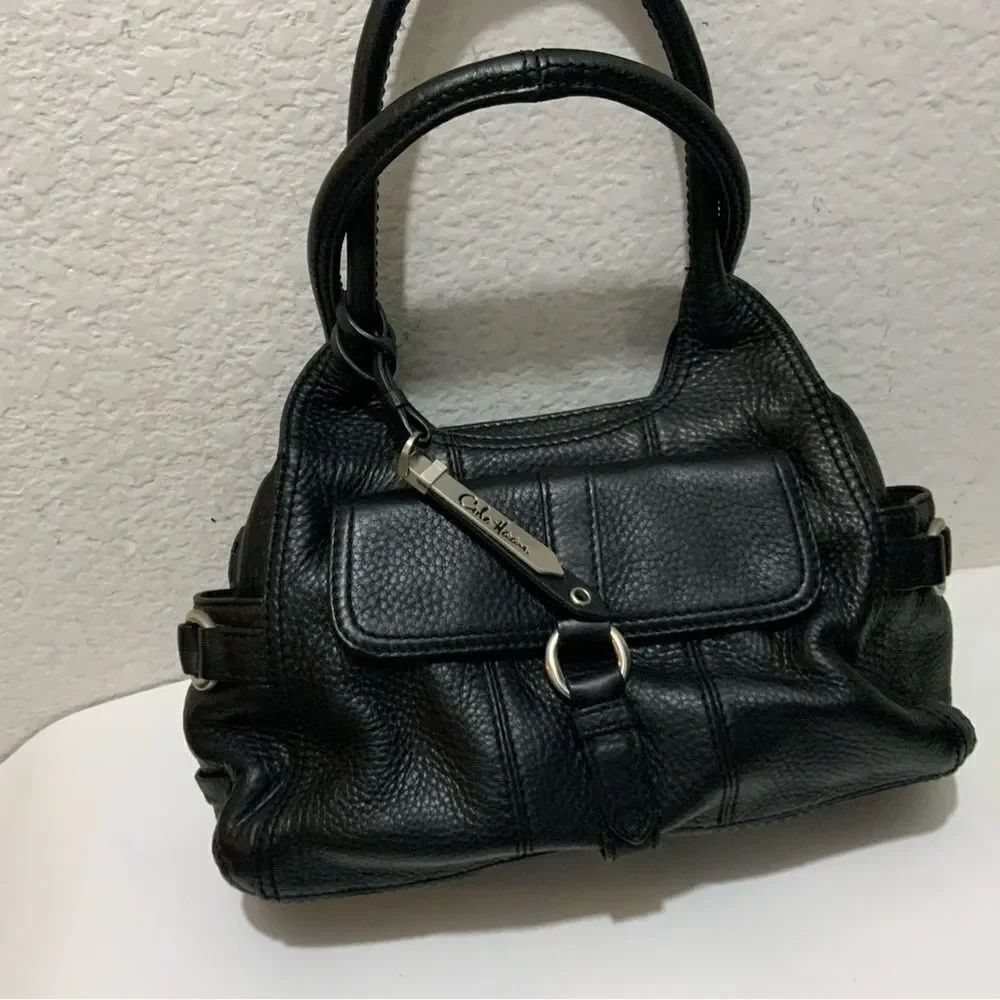 COLE HAAN PEBBLED LEATHER SHOULDER BAG - BLACK - FULL ZIPPER - OUTSIDE POCKETS